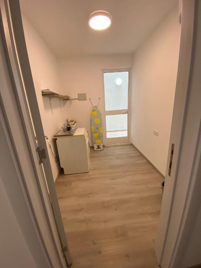 Modern Apartment With Large Outdoor Area - Sleeps 7, Close To Malta International Airport ลูอะ ภายนอก รูปภาพ