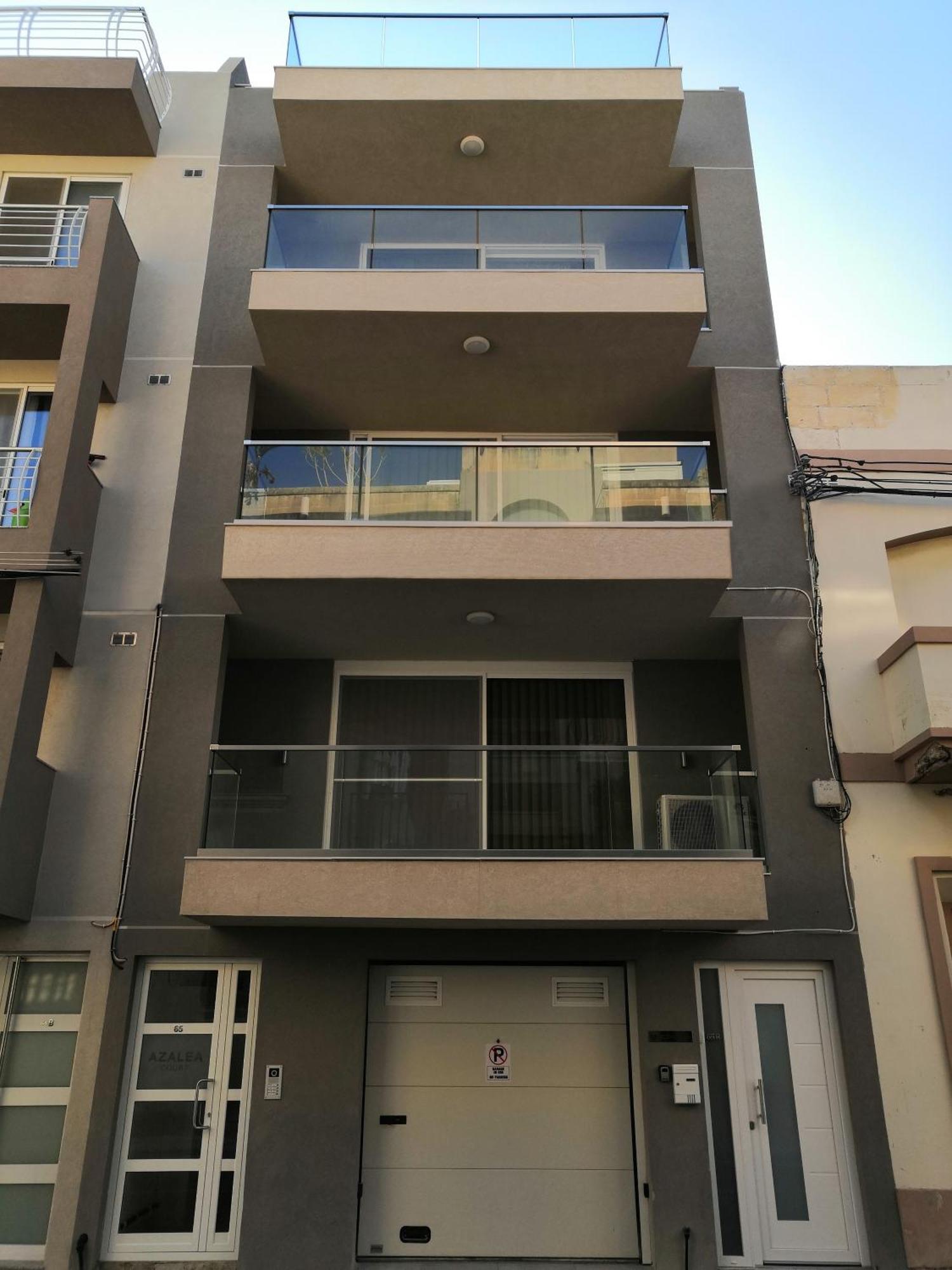 Modern Apartment With Large Outdoor Area - Sleeps 7, Close To Malta International Airport ลูอะ ภายนอก รูปภาพ